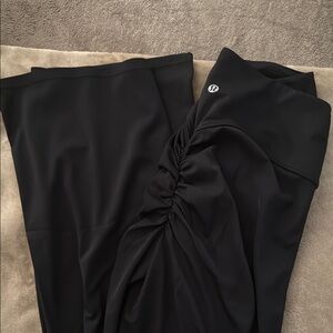 Scrunched leggings flare and skinny